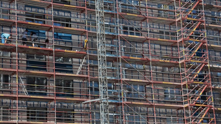 InAdvance-SquareAlbertI-ADHERO-EXTOSEAL-VANA